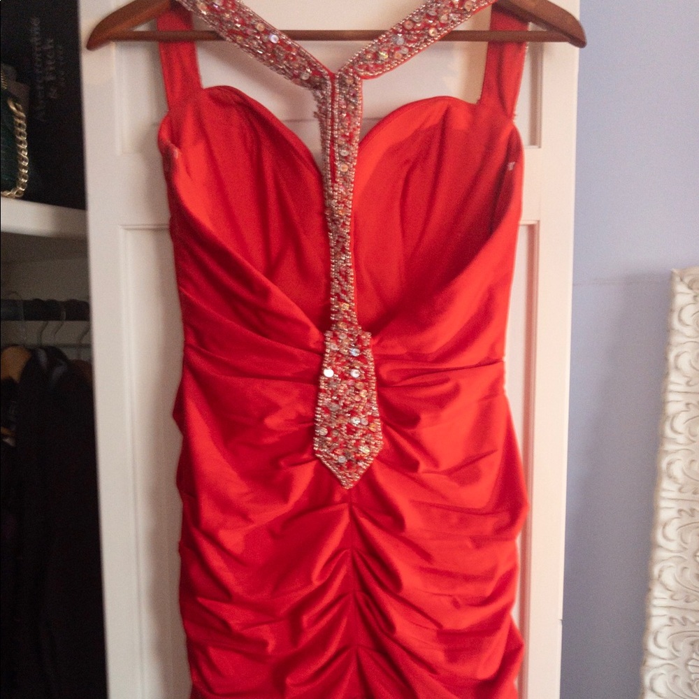 🚨 Fitted homecoming short cocktail mini dress